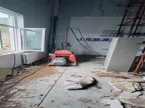 洪梅镇地基基础下沉墙体裂缝加固注浆顶升施工